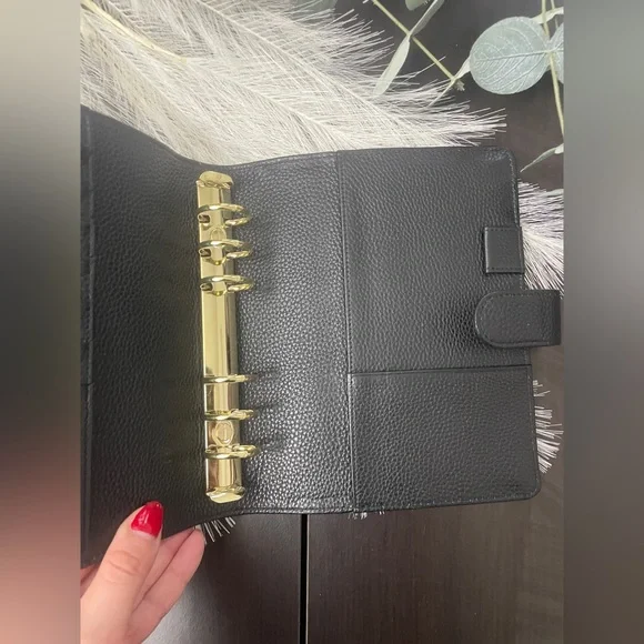 May Paper Co Personal Wide Ring Leather Quilted Agenda Cover | Liquorice (Black) - Picture 3 of 5